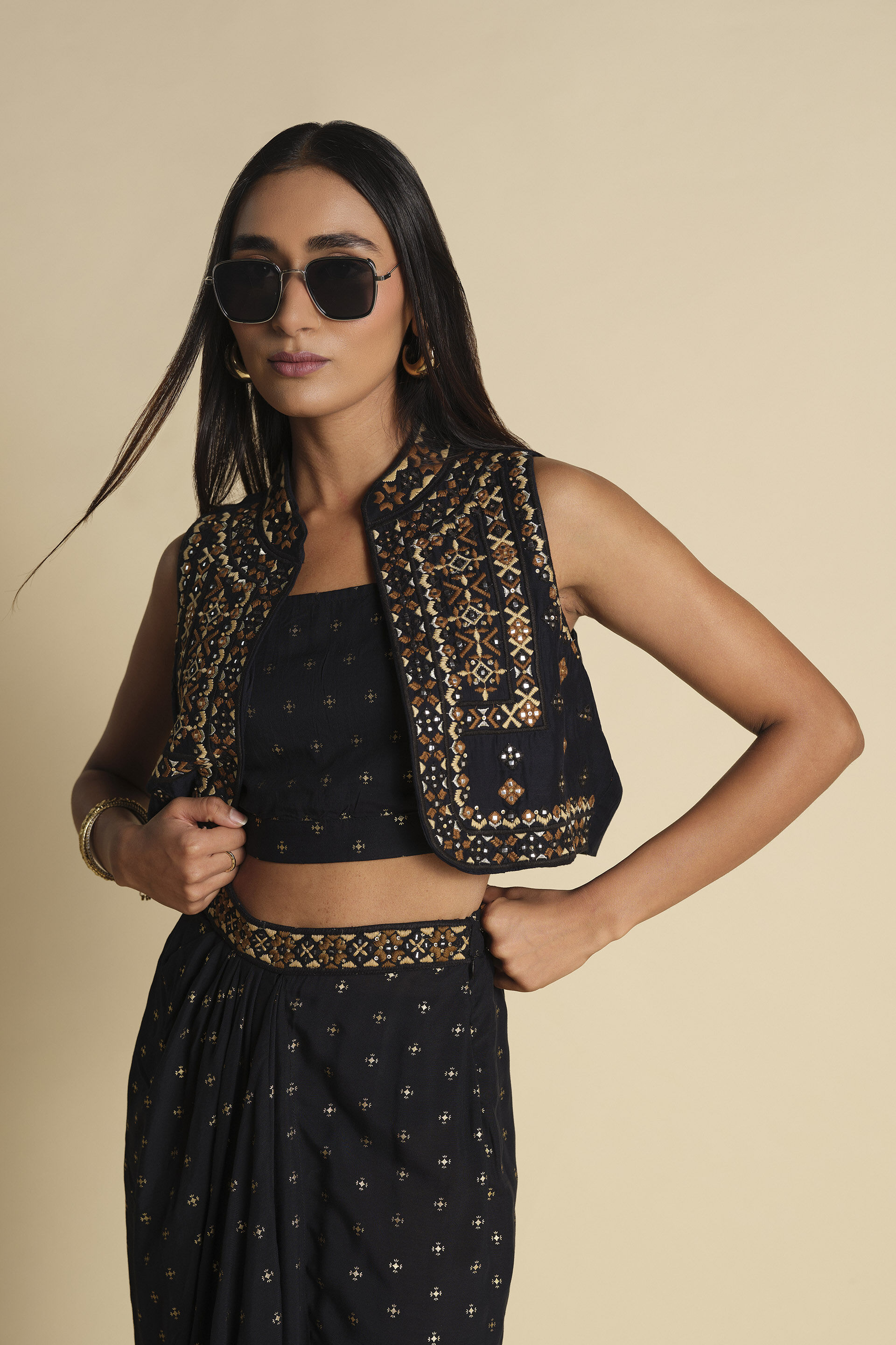 Shaam O Seher Jacket Set, Black, image 4